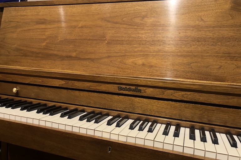 Used piano stores calgary image